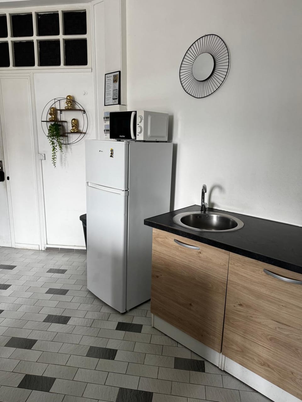 Urban Zen Appart Spacieux studio atypique avec bain a remous proche de tout Apartment in Les Abymes