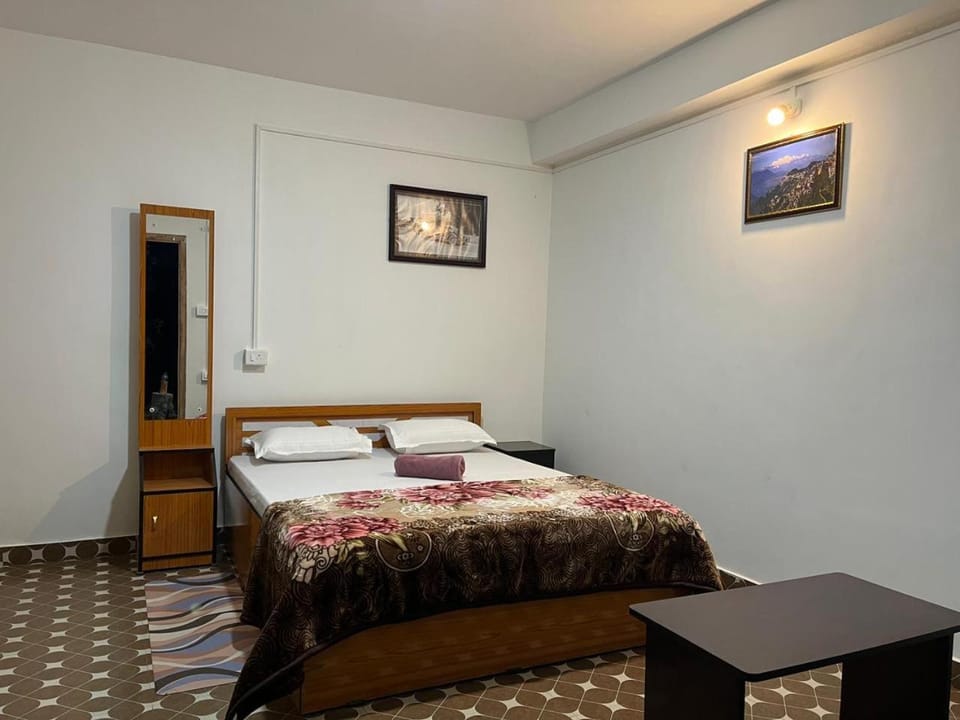 Lake Side Homestay - Pradhan Homestay Mirik Vacation rental in West Bengal