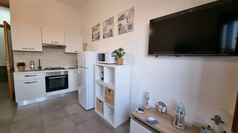 TV and multimedia, pet friendly, stove