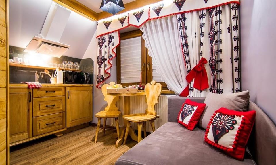 Kitchen or kitchenette, Living room, Seating area