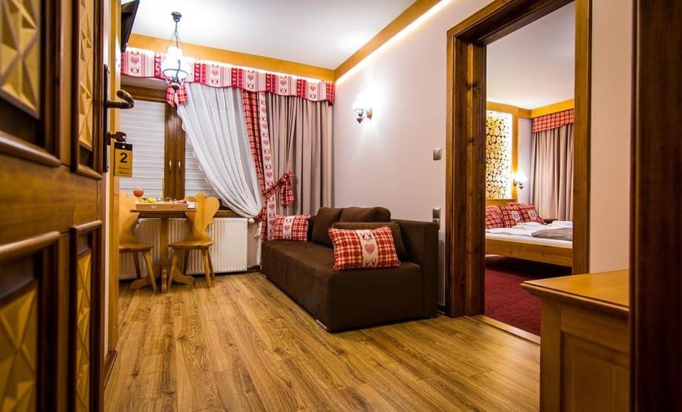 Kitchen or kitchenette, Living room, Seating area