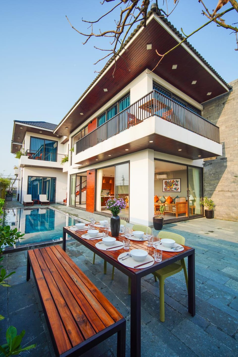 Property building, Restaurant/places to eat, Swimming pool