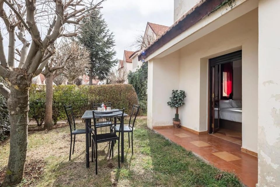 شقة جميلة مع موقف سيارت مجانية في إفران Apartment in Fez-Meknès