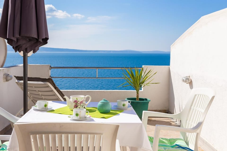 Day, Dining area, Sea view