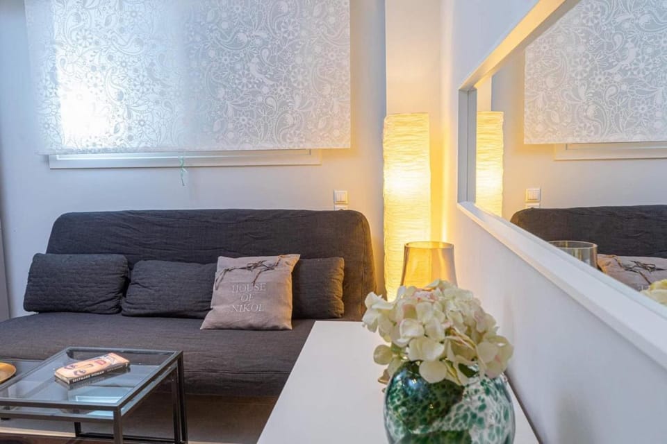 Nikkis Flat - Kolonaki Square Apartment in Athens
