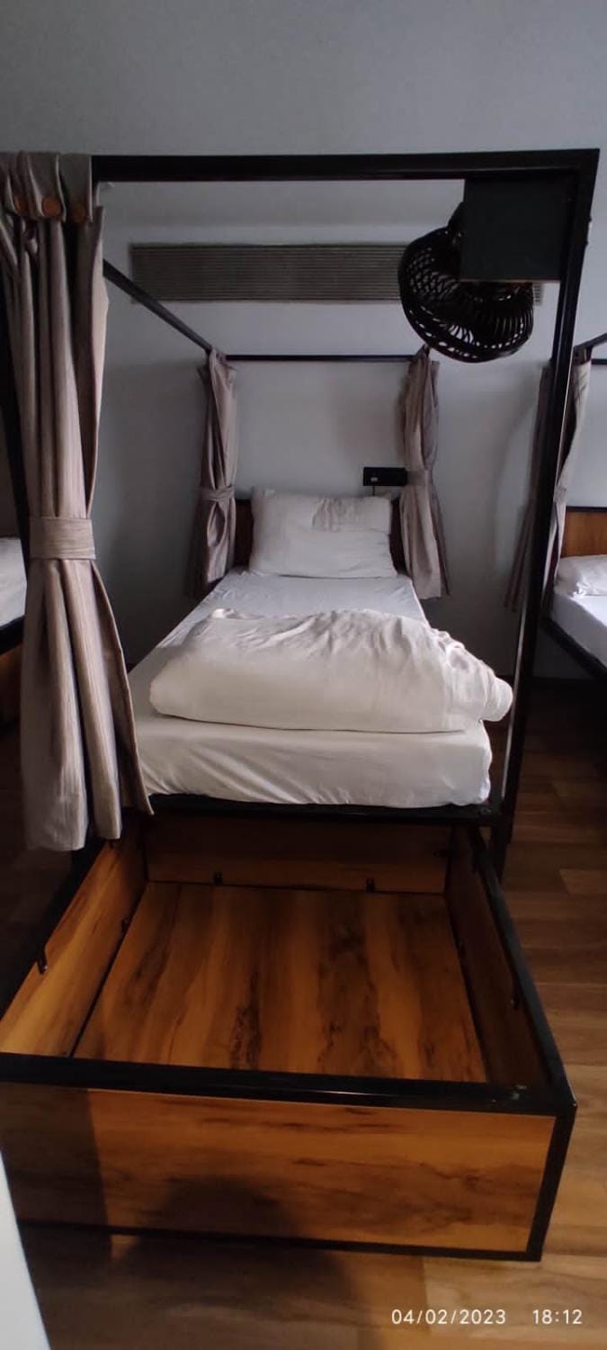 Paradise Dormitory- PG, Longstays Hostel in Pune