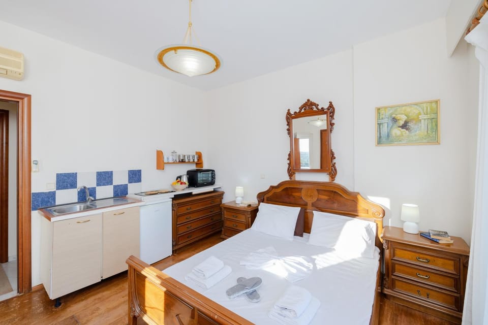 Bed, Kitchen or kitchenette, minibar, pet friendly, stove