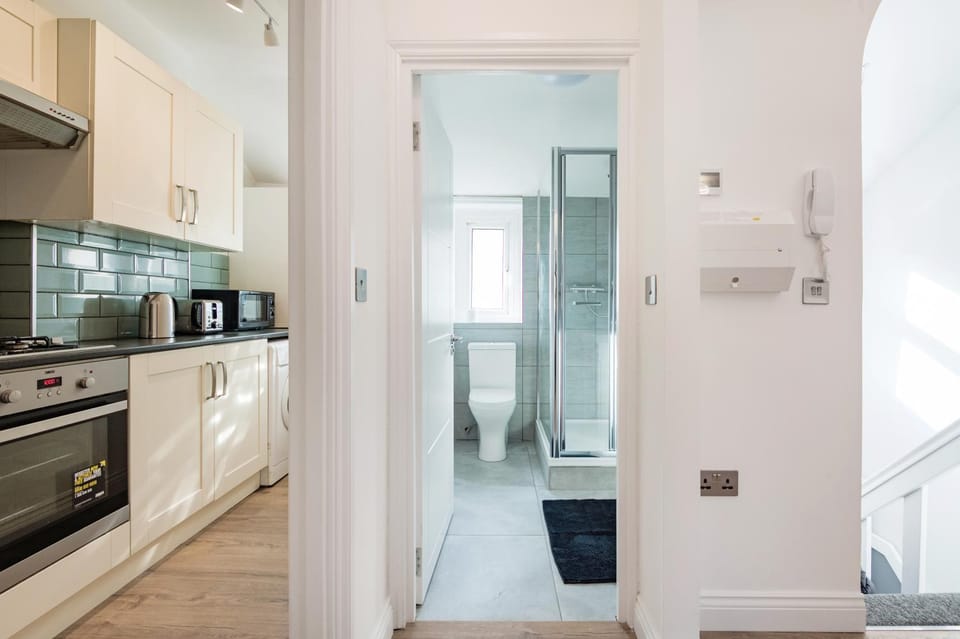 Bathroom, minibar, pet friendly, stove, toaster, washing machine, kitchen