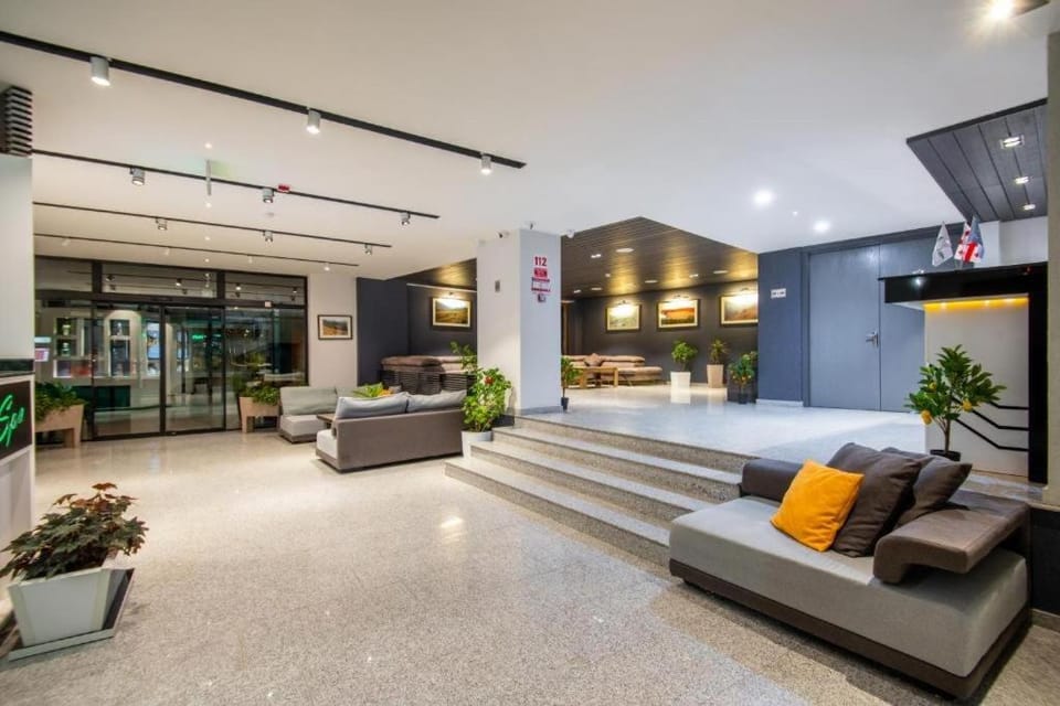 Communal lounge/ TV room
