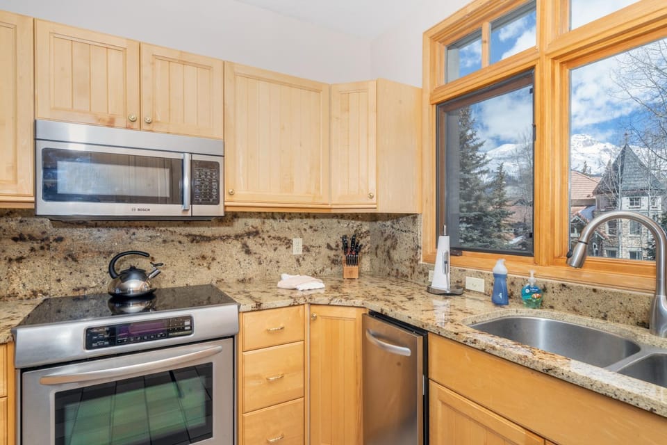 Aspen Ridge 4 by Alpine Lodging Telluride House in Telluride