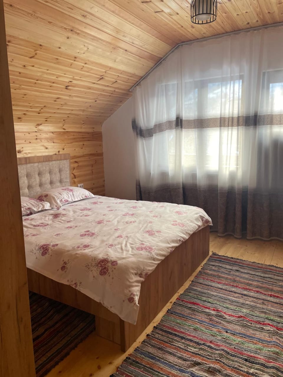 Cabana la Pârvu House in Romania