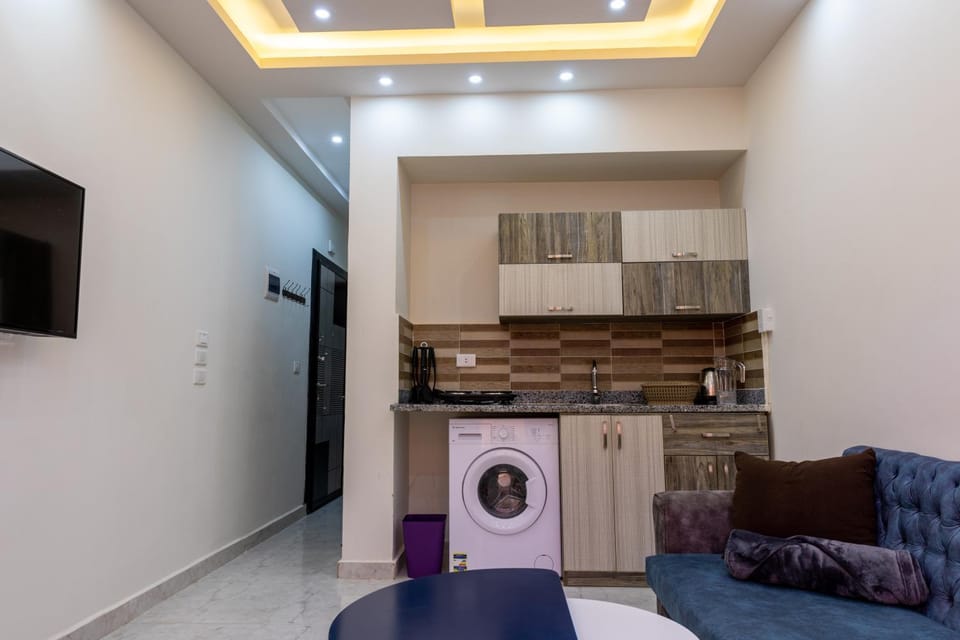 Communal lounge/ TV room, TV and multimedia, Kitchen or kitchenette, Living room, Seating area, minibar