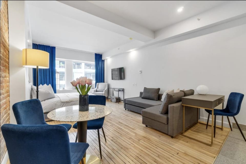 TV and multimedia, Living room, Dining area