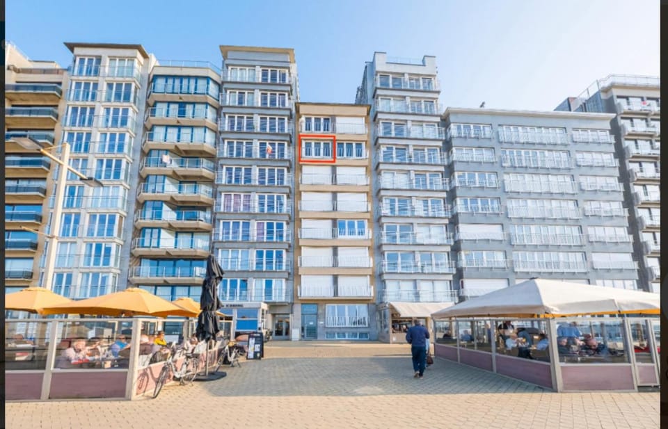 Casino Beach Apartment in Middelkerke