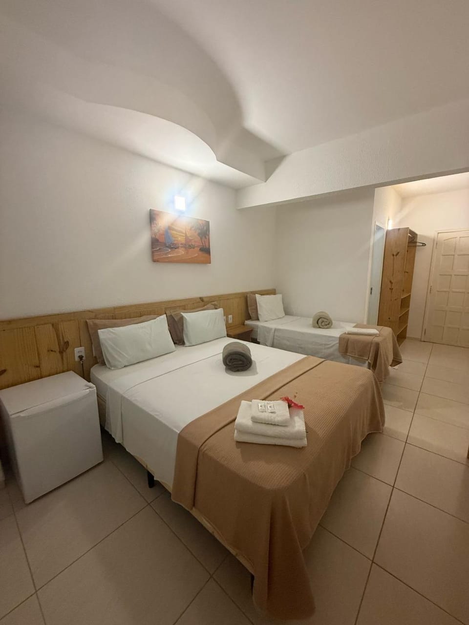 Bed, Photo of the whole room, towels