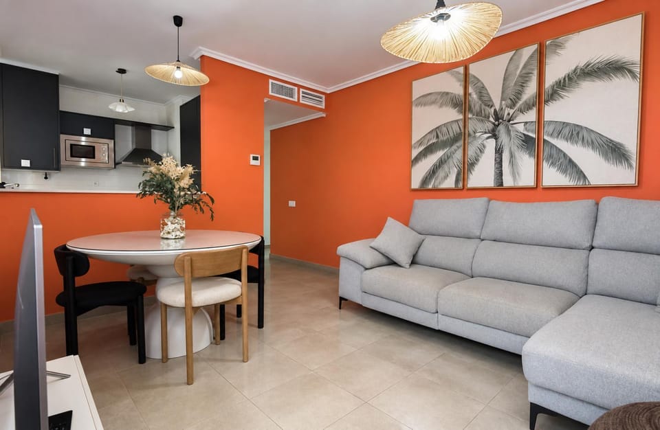 Kitchen or kitchenette, Living room, Seating area, Dining area, fireplace, air conditioner