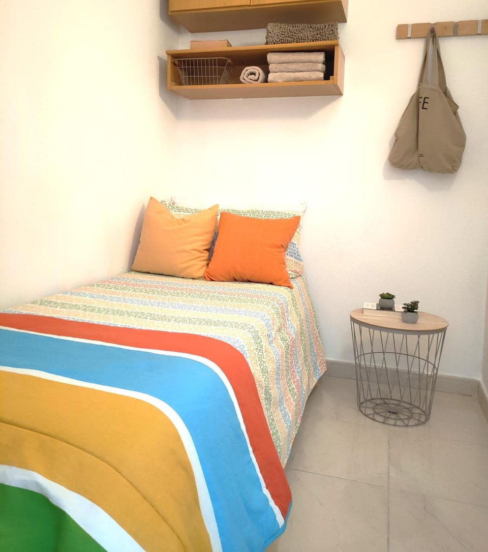 Luminoso apartamento en SALOU con PISCINA, TERRAZA y PARQUE INFANTIL IDEAL FAMILIAS Apartment in Salou
