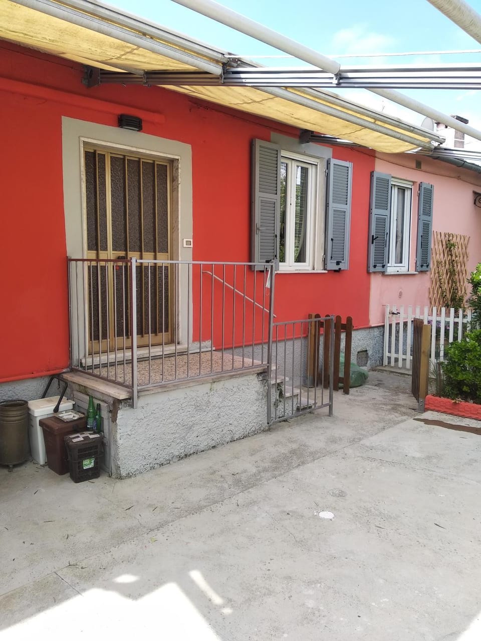 Property building, Day