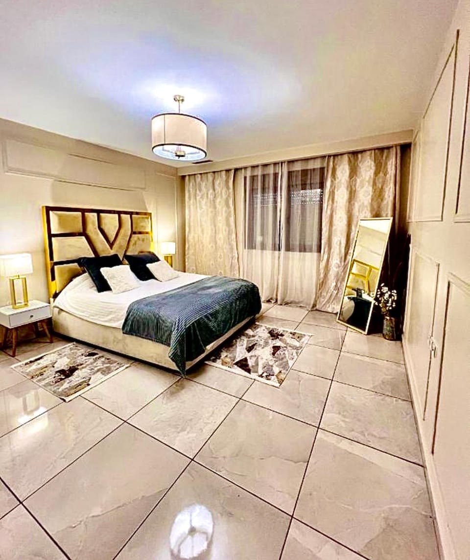 Standing de luxe coup de cœur garanti Apartment in Oran