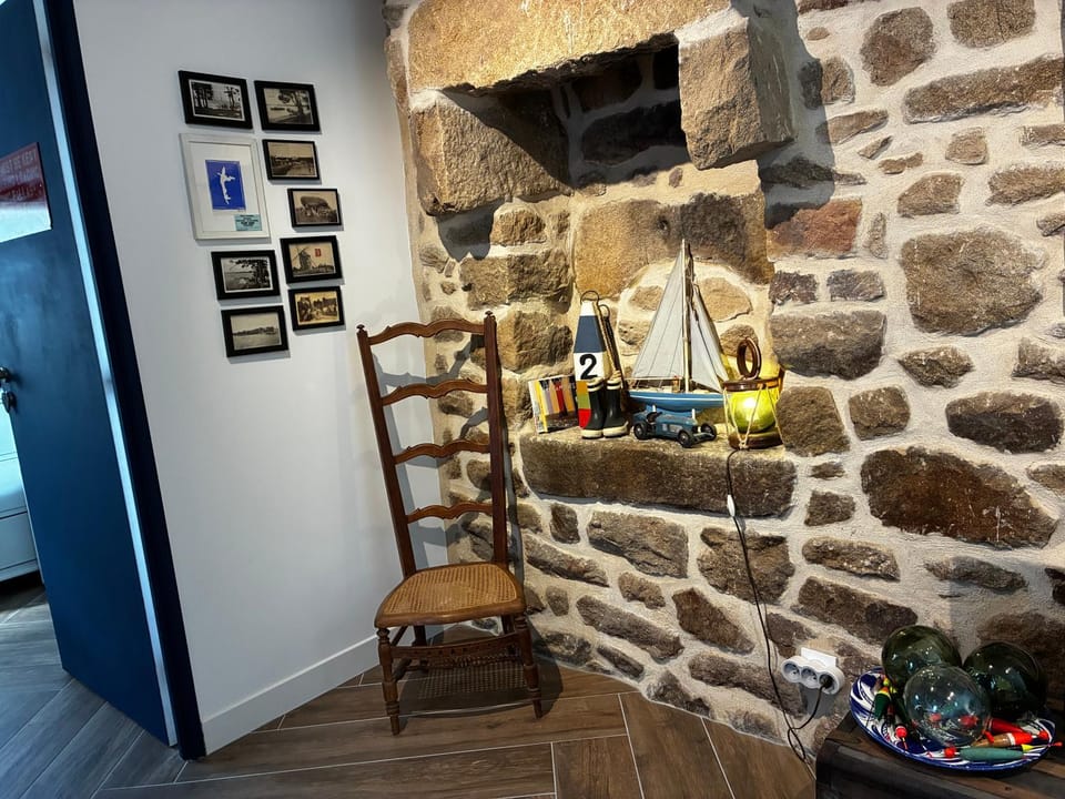 Living room, Decorative detail