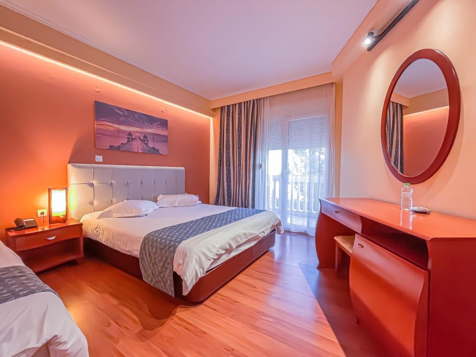 Photo of the whole room, Decorative detail, Bedroom, City view