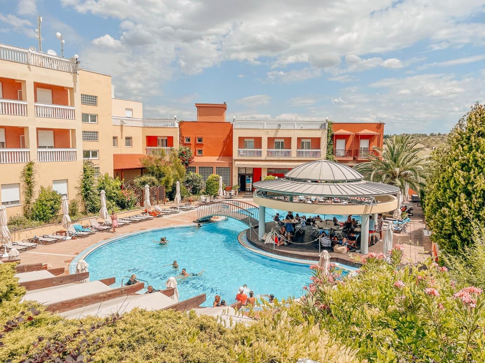Property building, Summer, Pool view, Pool view, Swimming pool