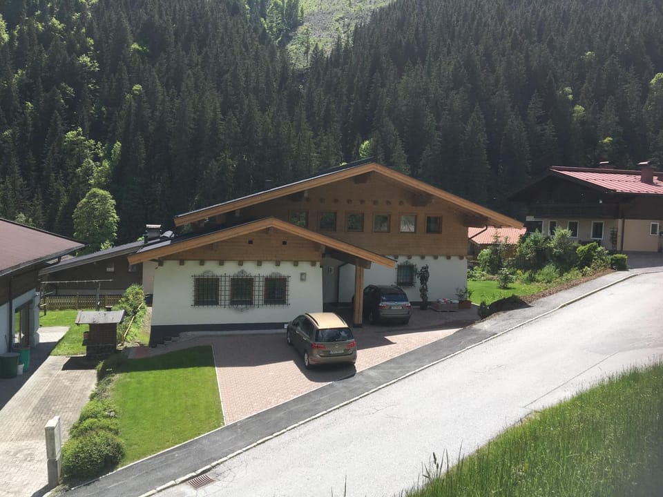Property building, Parking