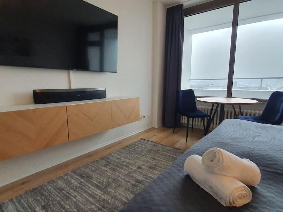 TV and multimedia, Photo of the whole room, Evening entertainment, Bedroom