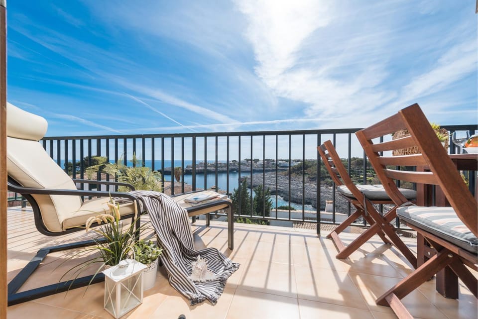 View (from property/room), Balcony/Terrace, Sea view