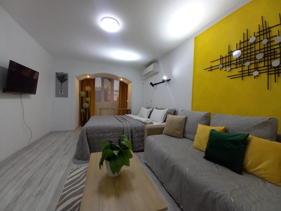 Bed, TV and multimedia, Living room, air conditioner