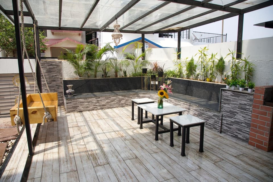 Patio, Day, Seating area