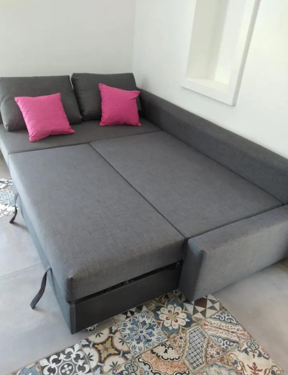 Bed, Seating area