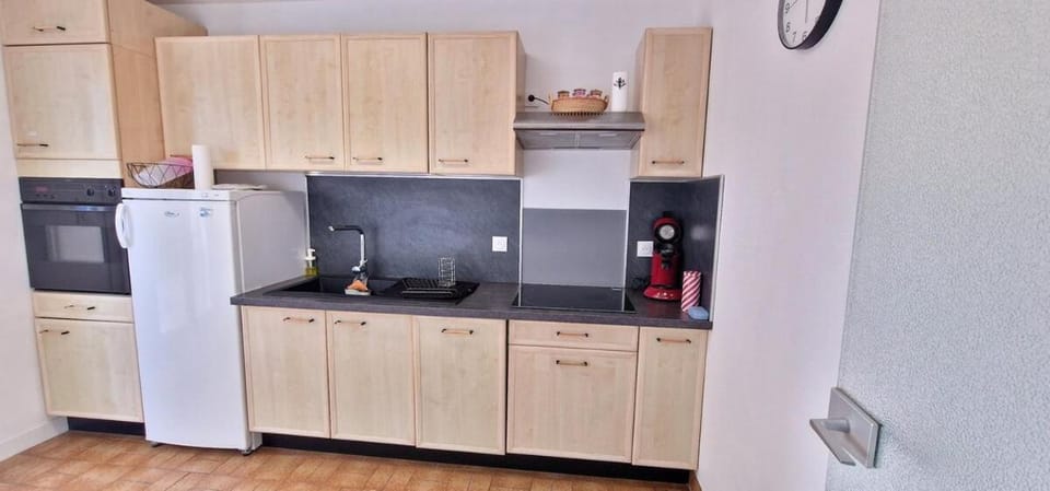 Kitchen or kitchenette, dishwasher, minibar, oven, pet friendly, stove