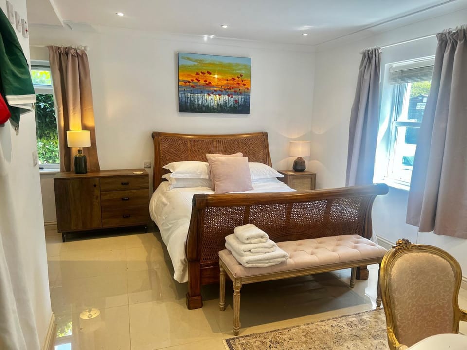 Olive Tree Cottage Apartment in Rother District