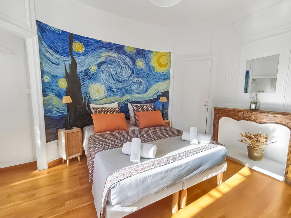 Bed, Bedroom
