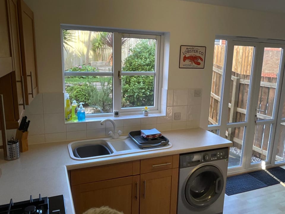 Kitchen or kitchenette, minibar, pet friendly, stove, washing machine