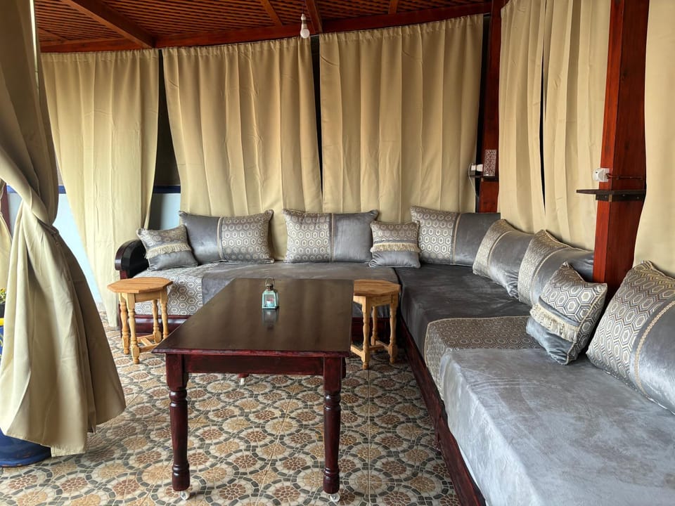 Seating area