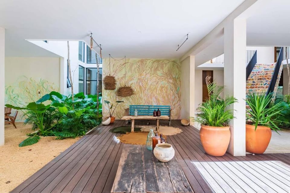 Communal lounge/ TV room