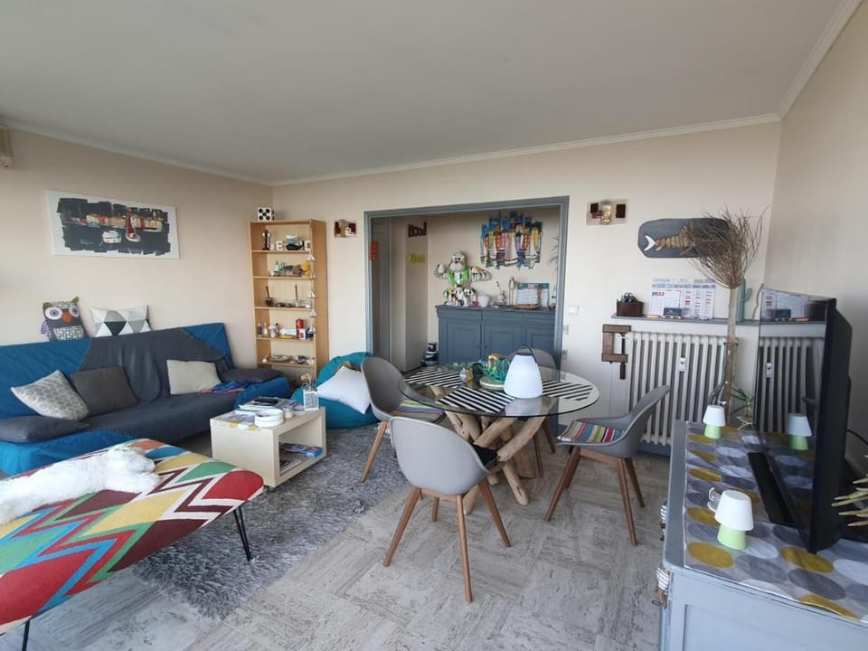 Appartement vue mer panoramique, plage 150M, terrasse, parking privé, clim Apartment in Cannes