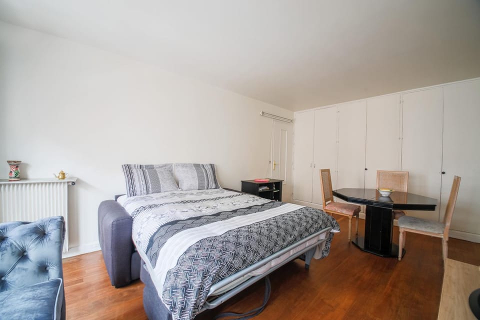 Bed, Photo of the whole room