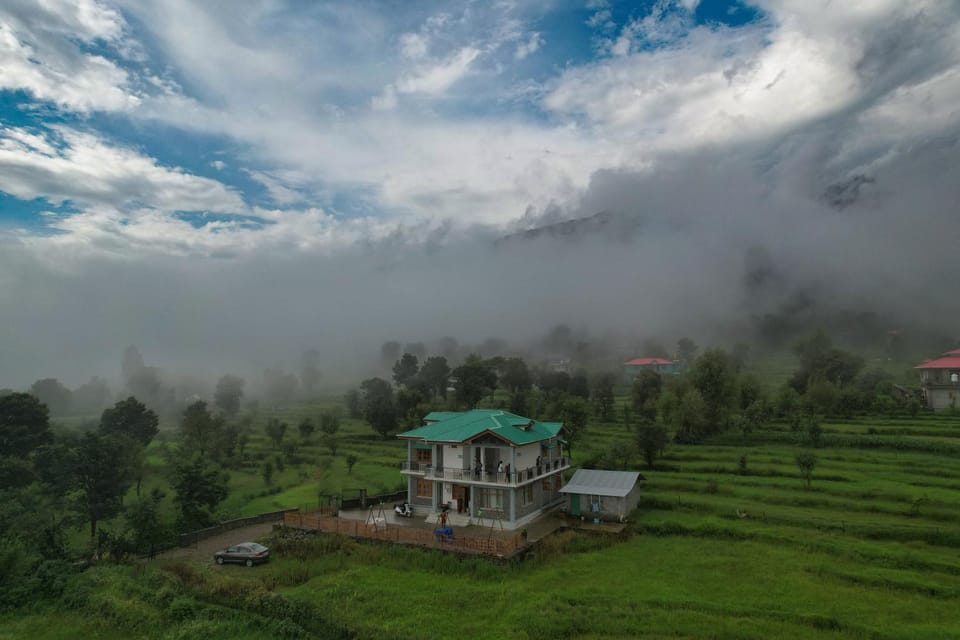 Property building, Day, Natural landscape, Mountain view
