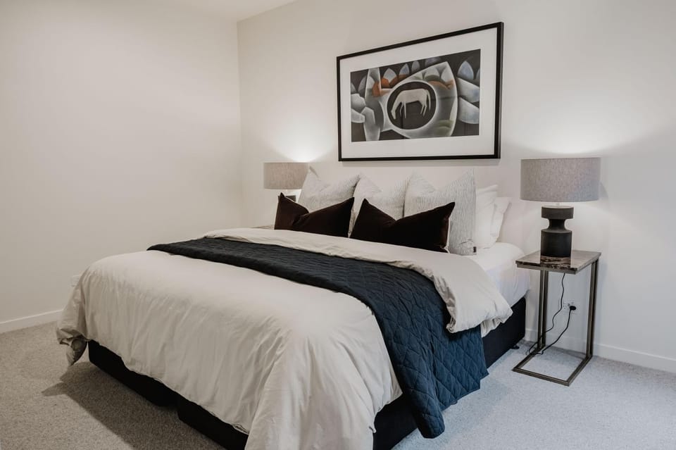 Bowen Townhouse - Art House Townhouses Apartment in Porepunkah