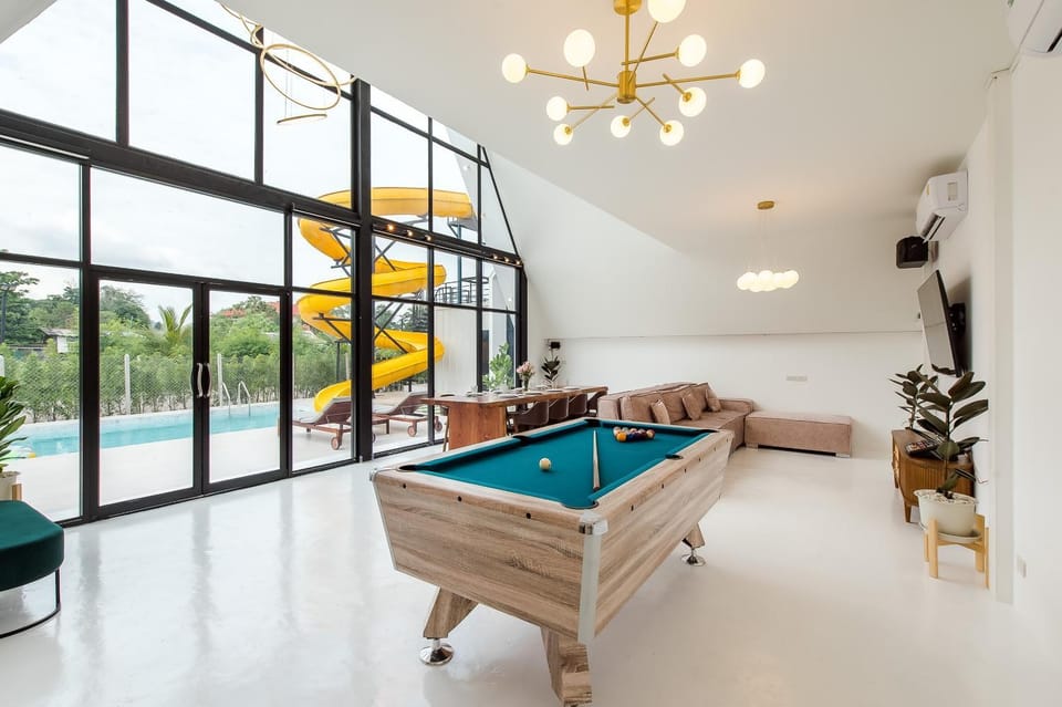Property building, Billiard