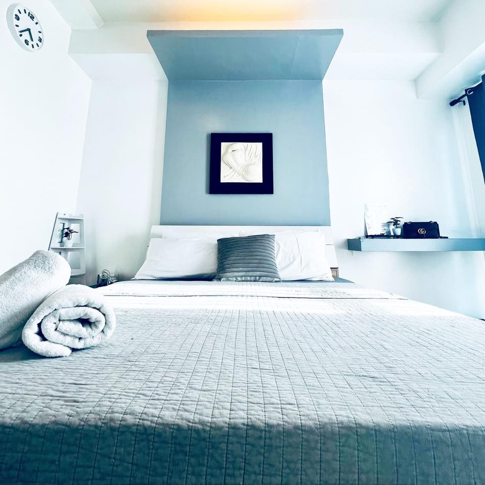 Tagaytay Nordic Nest Staycation at Wind Residences with Netflix Wifi near Sky Ranch Apartment hotel in Tagaytay