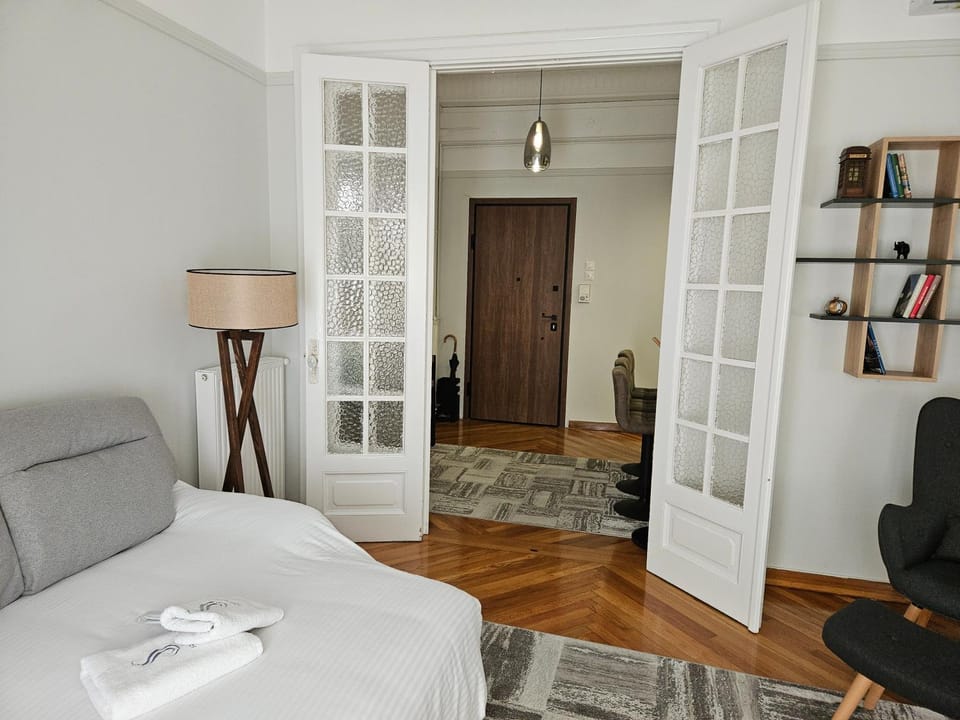 Bed, Living room, Seating area