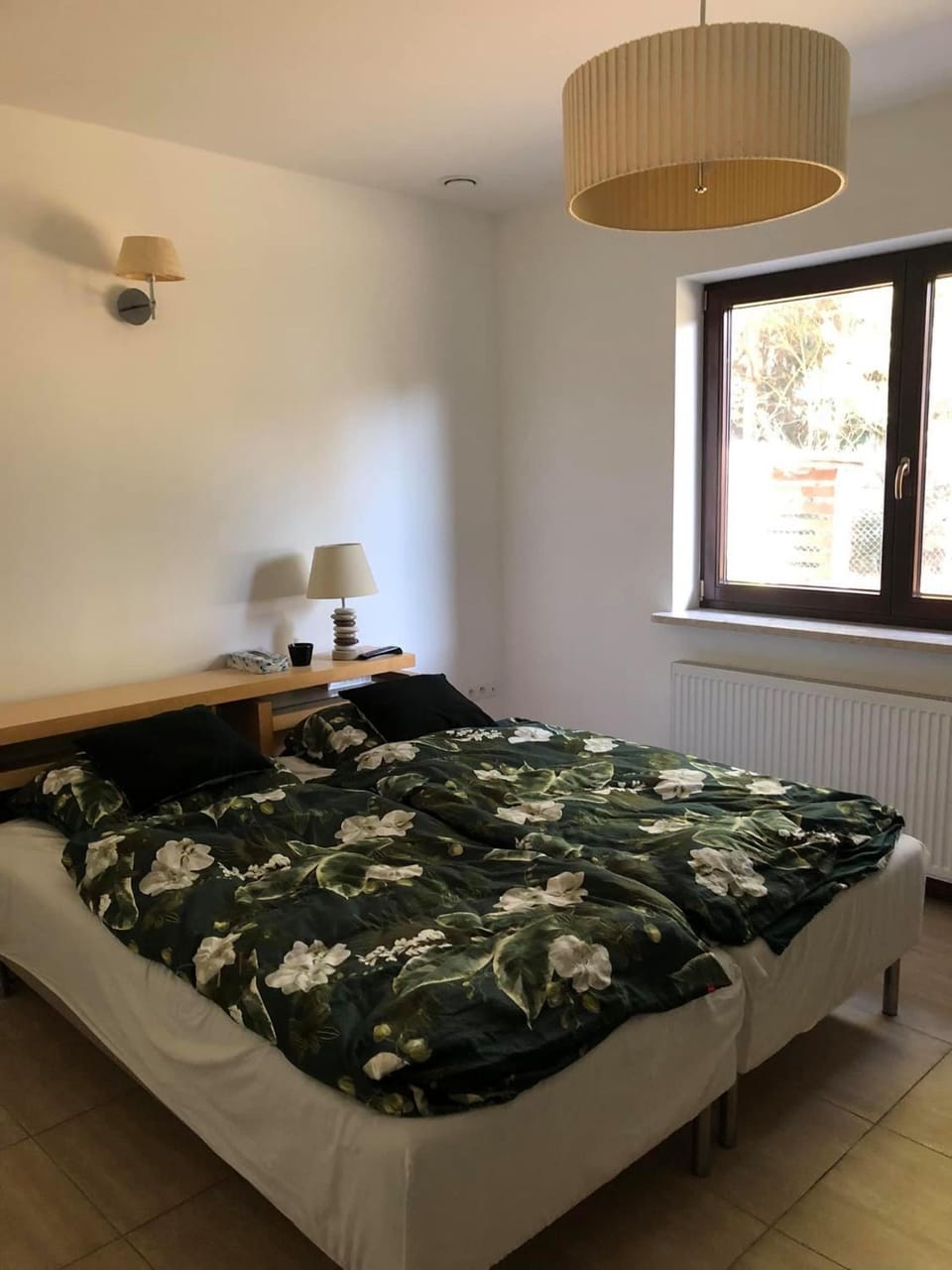 Bedroom, towels