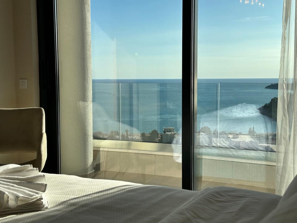 Bedroom, Sea view