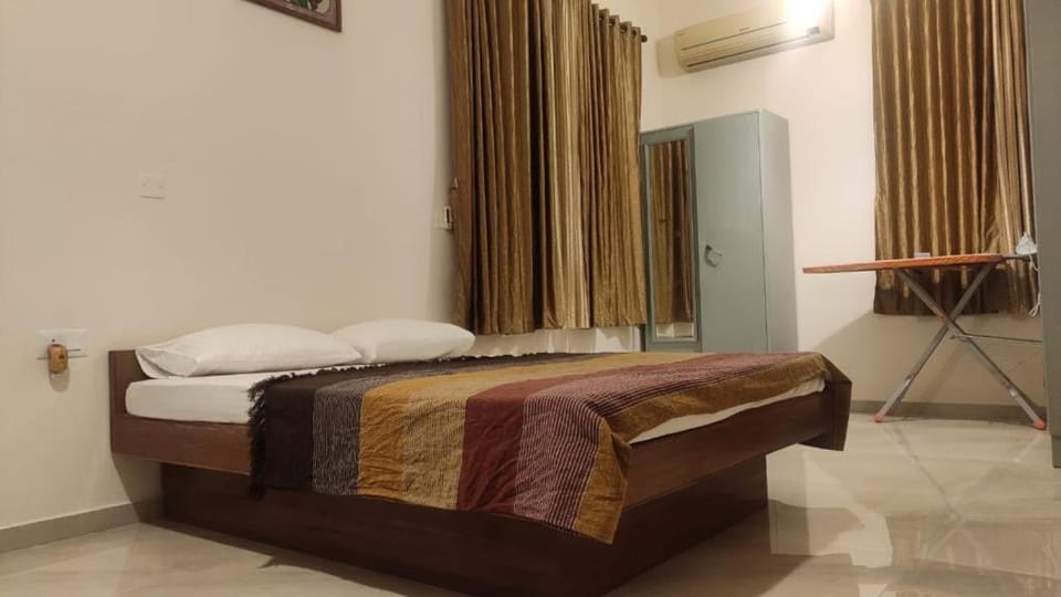 Aikya Kadri #Your Home Away from Home# non Smoke# Vegetarians Preferred# Strictly for Families Apartment in Mangaluru