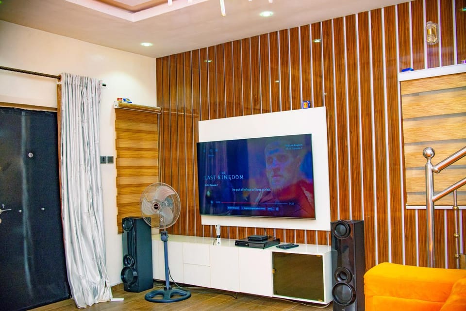 Communal lounge/ TV room, TV and multimedia, Evening entertainment