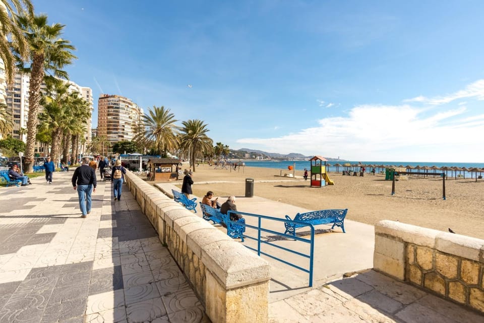 Bright beachfront apartment Apartment in Malaga